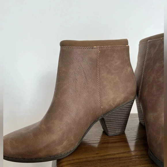 Dr. Shcoll’s brown tan booties size 6.5 - Picture 4 of 11